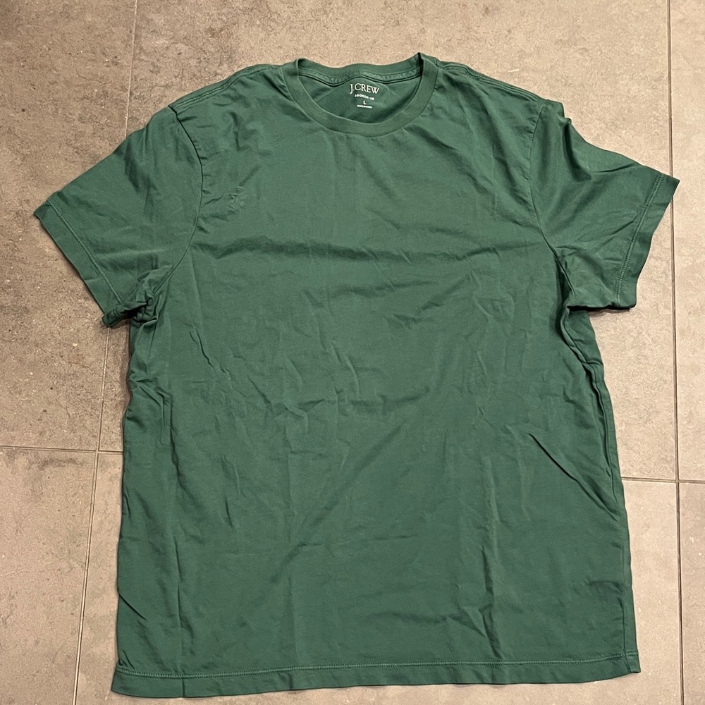 J. Crew Men's Broken-In Tee. Forest Green